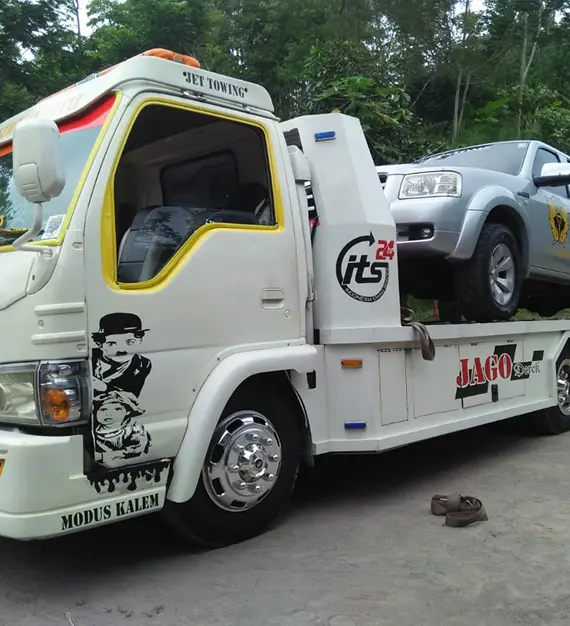 Layanan towing kendaraan oleh Indah Sewon